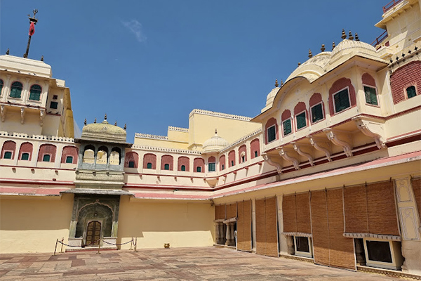 Thecitypalaceimg2